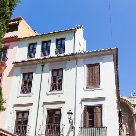 Los Lobos Suites Apartamentos Granada Luaran gambar