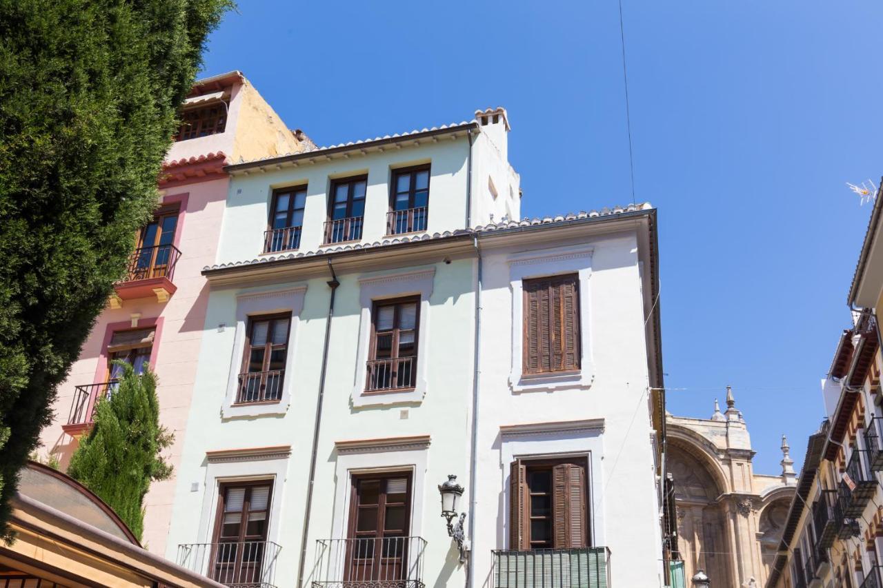 Los Lobos Suites Apartamentos Granada Luaran gambar