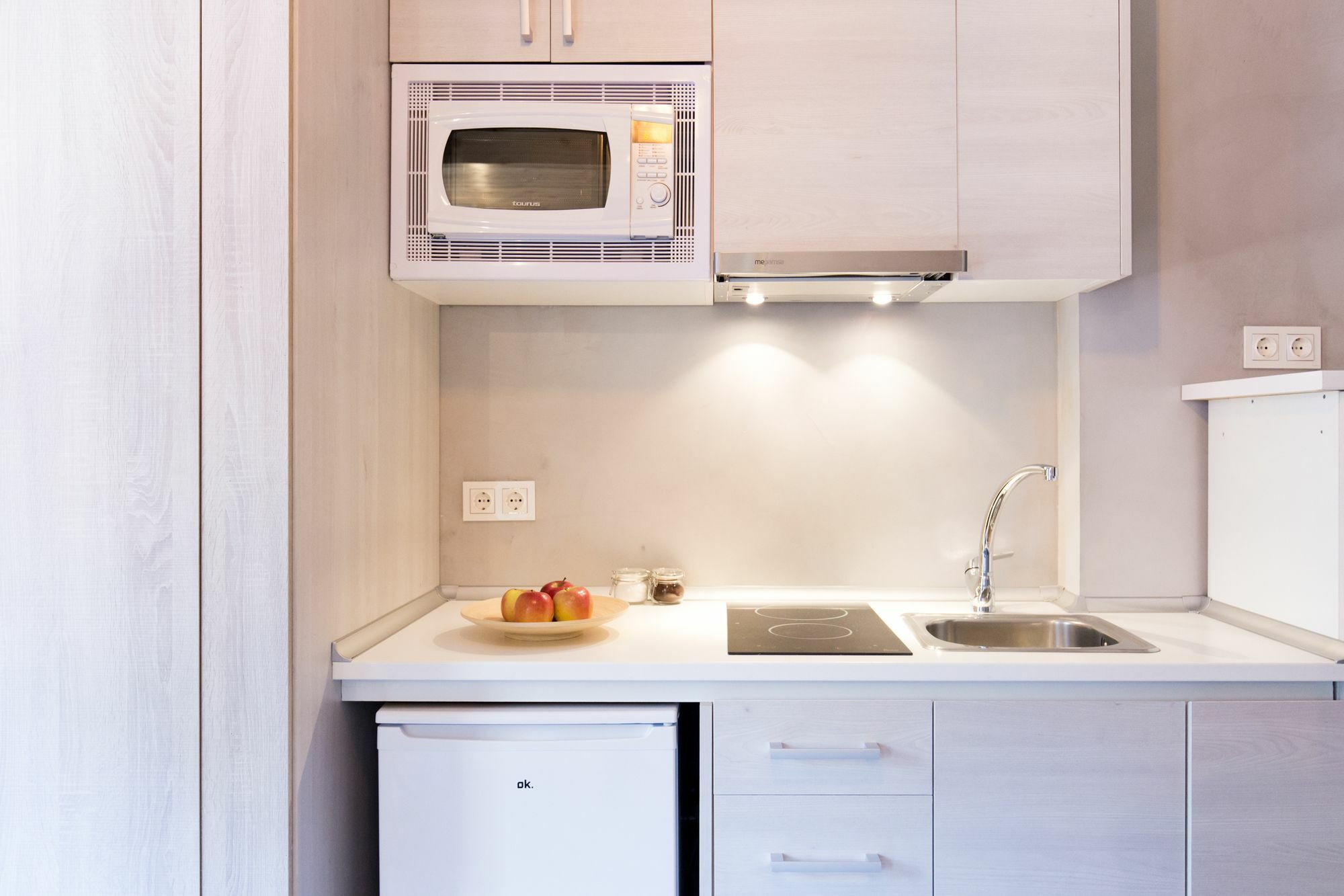Los Lobos Suites Apartamentos Granada Luaran gambar